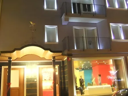 Hotel la Rosa dei Venti Отели в г. Монтегранаро