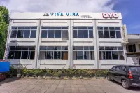 OYO 2180 Vina Vira Hotel Hôtels à : 