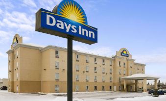 Days Inn by Wyndham Hinton
