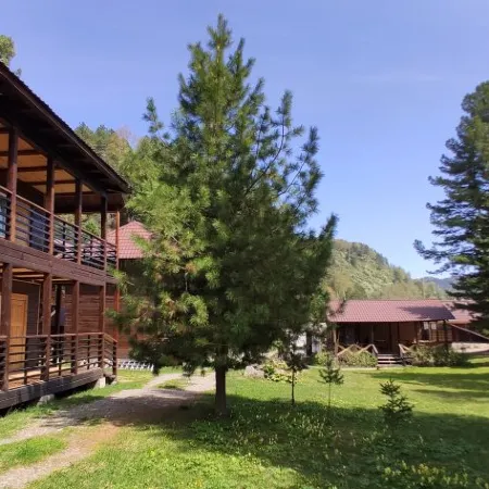 Recreation Camp Usadba V Gorah Отели в г. Артыбаш