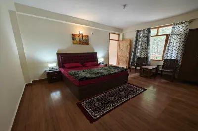 Alooma Cafe and Homestay Hidimba Devi Temple附近的飯店