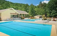 Club Wyndham Resort at Fairfield Sapphire Valley - piscina