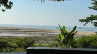 Three Queen Villa and Homestay - شاطئ
