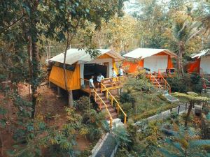 Hau Eco Lodges Citumang Pangandaran