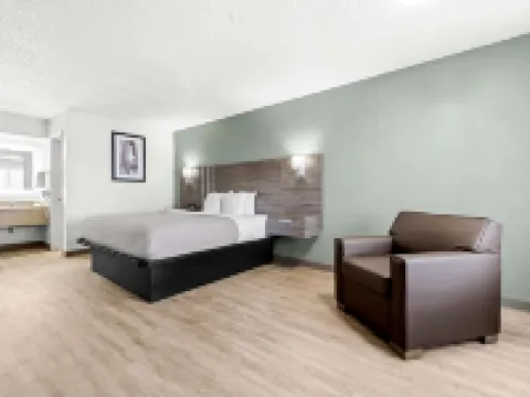 Quality Inn Hotels in Plainview