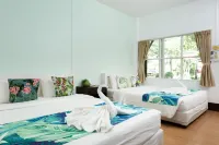 Pimtara Beach Resort Hotel a Distretto di Klaeng