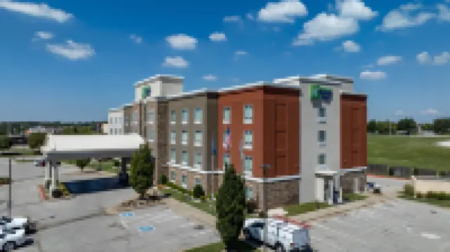 โรงแรมฮอลิเดย์ อินน์ เอ็กซ์เพรส ทัลซา เซาท์ บิกซ์บี บาย IHG โรงแรมใน