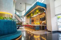 Wyndham Guayaquil Puerto Santa Ana - 5-Star