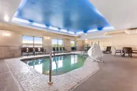 Comfort Suites - Pools