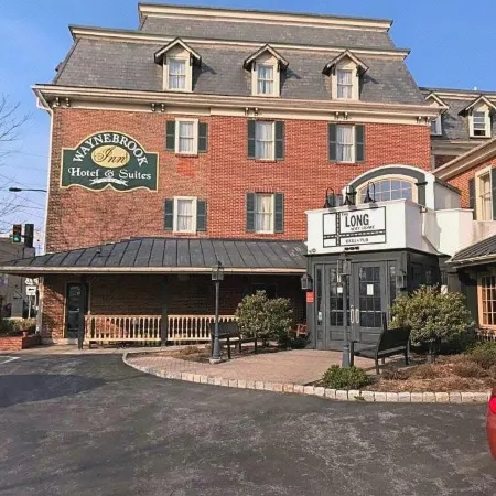 Waynebrook Inn