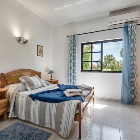 Villa V3 with Private Pool and Air Conditioning and Free Wifi Internet