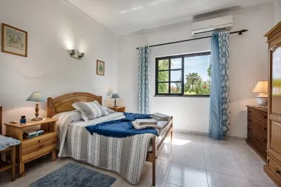 Villa V3 with Private Pool and Air Conditioning and Free Wifi Internet