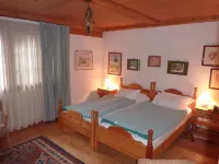 Drive (Nr. 3) Hotels in Gstaad