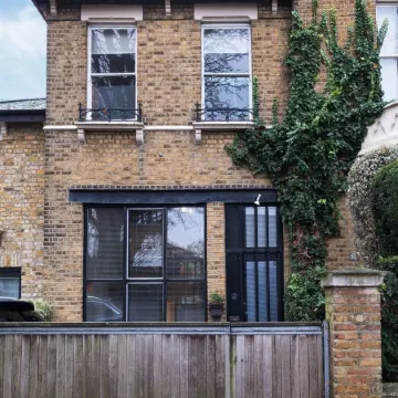 Holly Lodge Coach House Отели рядом с достопримечательностью «Чизик Хаус энд Гарденс»