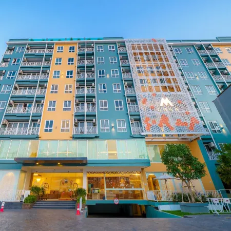 M Casa Hotel Pattaya Отели рядом с достопримечательностью «Пирс Бали-Хай»