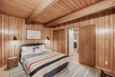 Glacier Springs Cabin #27 - A Private 2-Story Pet-Friendly Cabin!