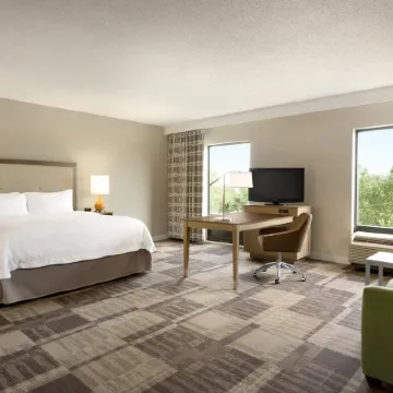 Hampton Inn & Suites Largo