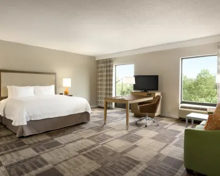 Hampton Inn & Suites Largo Hotéis em Largo