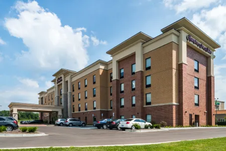 Hampton Inn & Suites Detroit/Wixom Отели в г. Уиксом