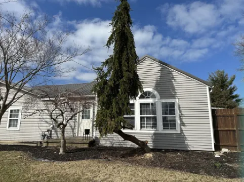 Egret Point Retreat 3 bedroom 1.5 bath ranch home located on Lake Erie