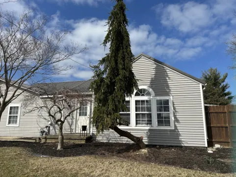 Egret Point Retreat 3 bedroom 1.5 bath ranch home located on Lake Erie