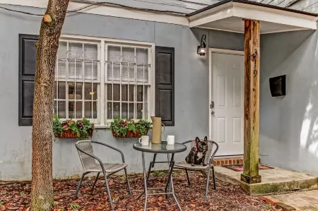 Phoebe's Dog Friendly Townhouse