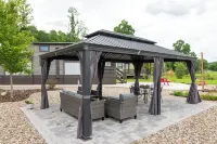 Tiny home mountain retreat w/ view, covered outdoor patio, fire pit