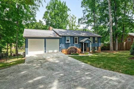 ✦Lake Norman Getaway ✦Lakefront w/Dock & Hot Tub