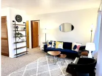 Charming Mid Century 2-Bedroom with Parking 1 Mile from the Big House & Downtown