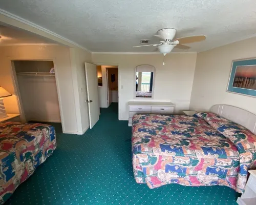 Beachfront Two Bedroom Condo with a Pool/2 nights or 7 nights. Pet friendly! Hotels in Freeport