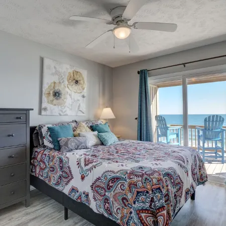 Paradise Found! Fabulous, Flexible, Beach Front Luxury! Hot Tub, Best Location!