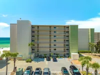 🏖 3BR/3BA 👀 Ground Floor @ Pinnacle Port ☀️ 🐚 50 🩴🩴 to the sand Hotels in Sunnyside