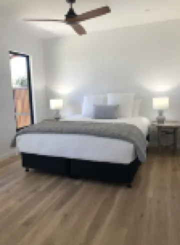 Quedji Cottage - Beautiful 2 Bed Private Cottage 3 Min Walk to Dunsborough Town.