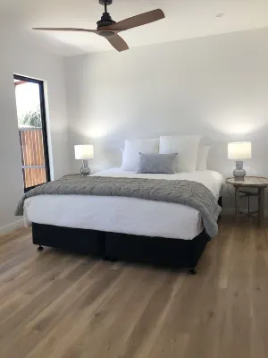 Quedji Cottage - Beautiful 2 Bed Private Cottage 3 Min Walk to Dunsborough Town.