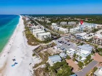 3-Bedroom Condo with Private Beach Access and Pools! Gulf Place Property!