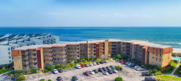 Fun in the Sun on Topsail Island at the Pelican Pad: A cozy oceanfront condo Hotels in Onslow County
