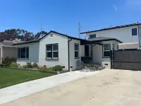 Nice two bedroom home near, beach, So-fi & LAX Hotels in Del Aire