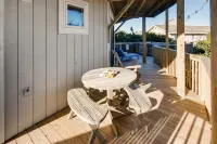 Oceanfront All A Round Views - Pet Friendly!