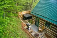 Sugar Mountain Cabin Hot Tub Great Reviews!