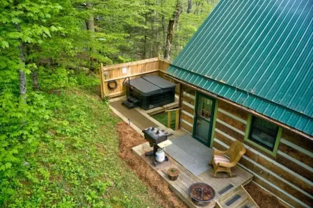 Sugar Mountain Cabin Hot Tub Great Reviews!