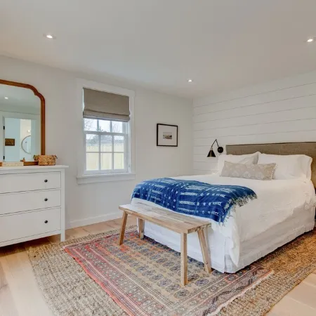 Walk to Town/Golf Club - Renovated Edgartown Home