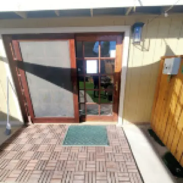 Cute 1 Bdrm Studio. Perfect to Get Away from the Hustle and Bustle of City Life.