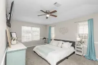 Cozy Hideaway! Spacious and Centrally Located. Pet Friendly!