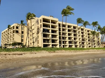 Oceanfront Oasis - Beachfront Condo in paradise at Sugar Beach Resort Отели рядом с достопримечательностью «КИХЕИ БЭЙ СЕРФ»