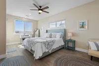 Strandcastle Beach House 2.0 - Oceanfront! - You're right on the sand! - Balcony