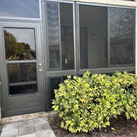 Near Beaches & Outdoor Activites! Relaxation and Fun! 2 BR/BA/LR & KITCHEN