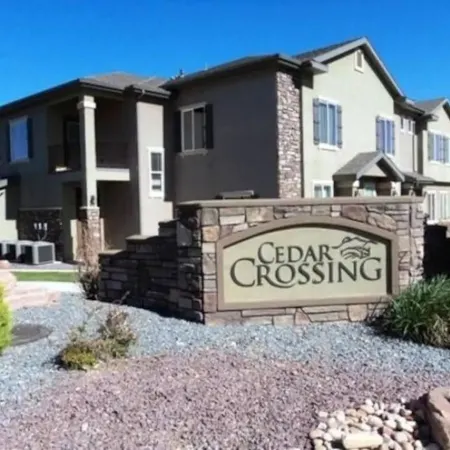 Super cute, family friendly, pool, rec room, near Zion, Bryce, & Shakespeare
