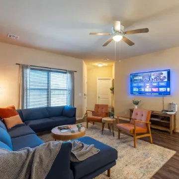 Modern Home Near Rose District: KING Bed, Hot Tub