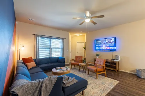 Modern Home Near Rose District: KING Bed, Hot Tub