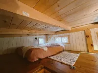 COZY PSU Rustic Tiny Home and Fishing Retreat